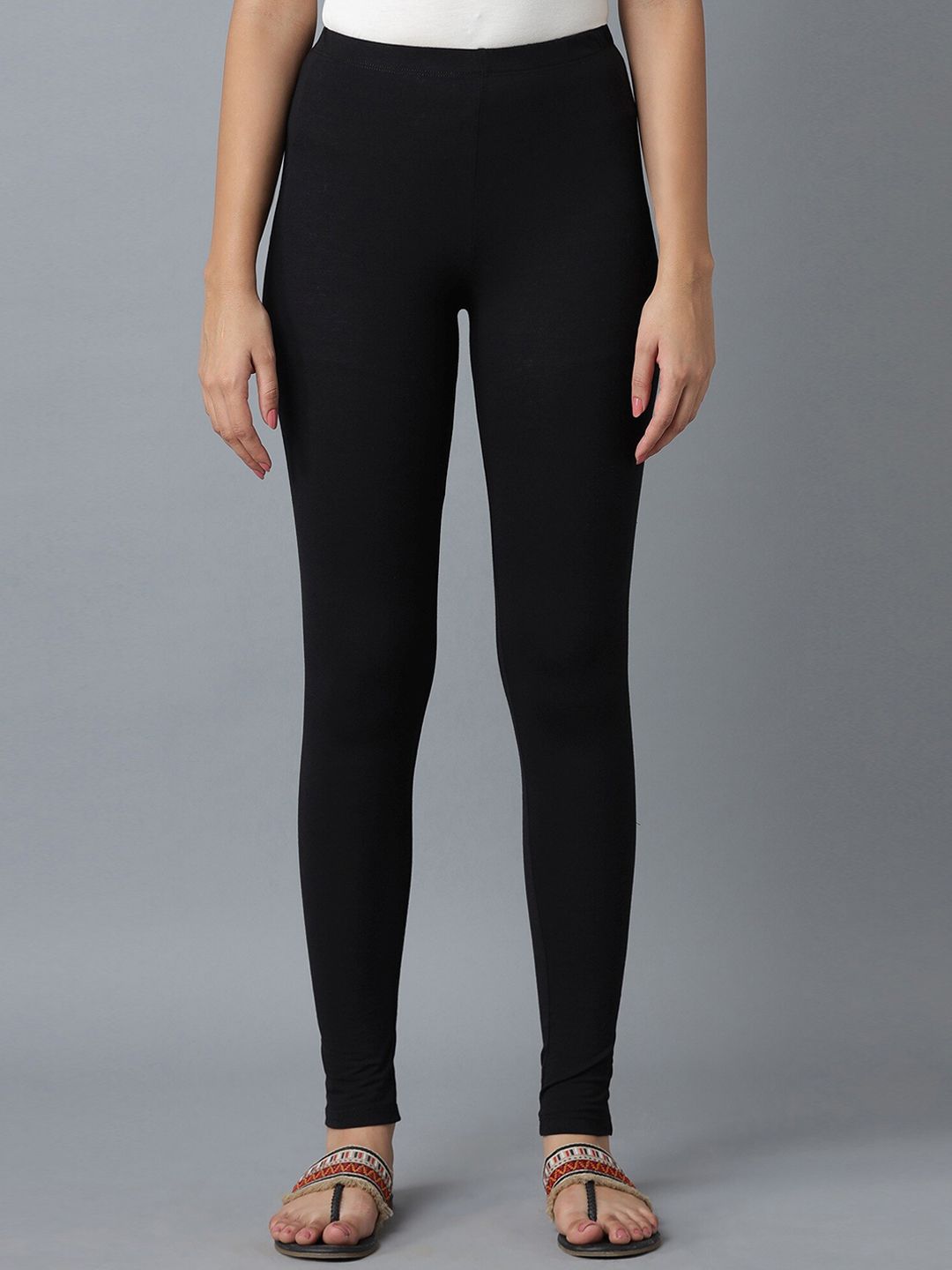 elleven Women Black Solid Ankle Length Leggings Price in India