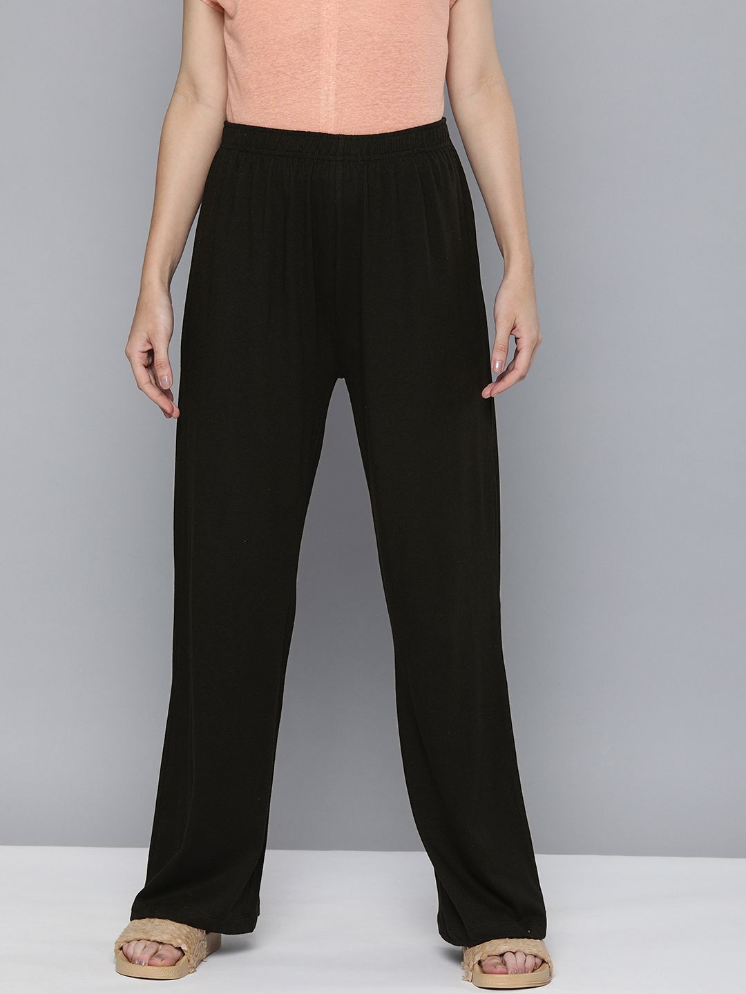 HERE&NOW Wome Black Solid Mid Rise Casual Lounge Pants Price in India