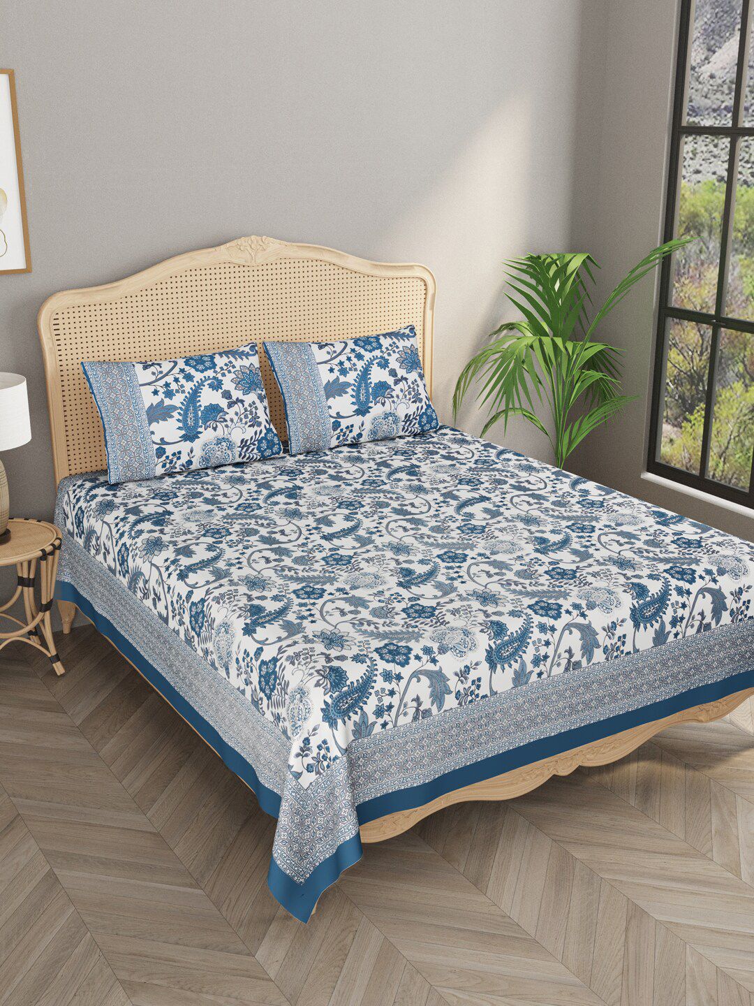 Gulaab Jaipur Blue & White Floral Cotton 600 TC Super King Bedsheet with 2 Pillow Covers Price in India