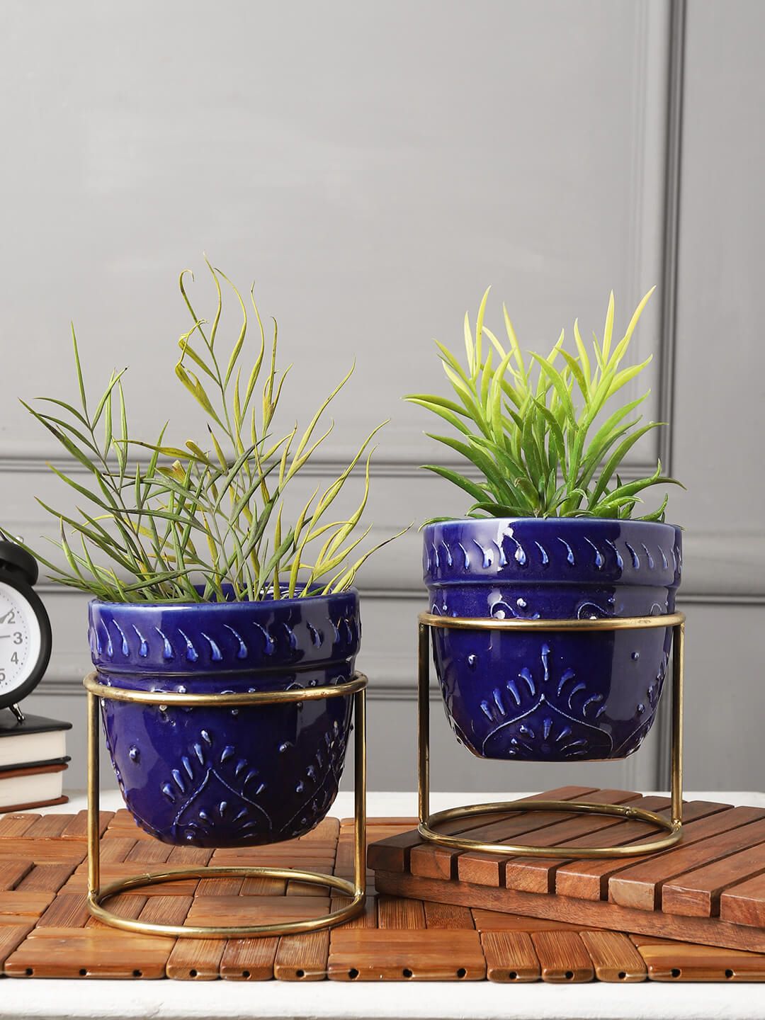 MIAH Decor Set Of 2 Blue & Gold-Toned Textured Ceramic Planter With Stand Price in India