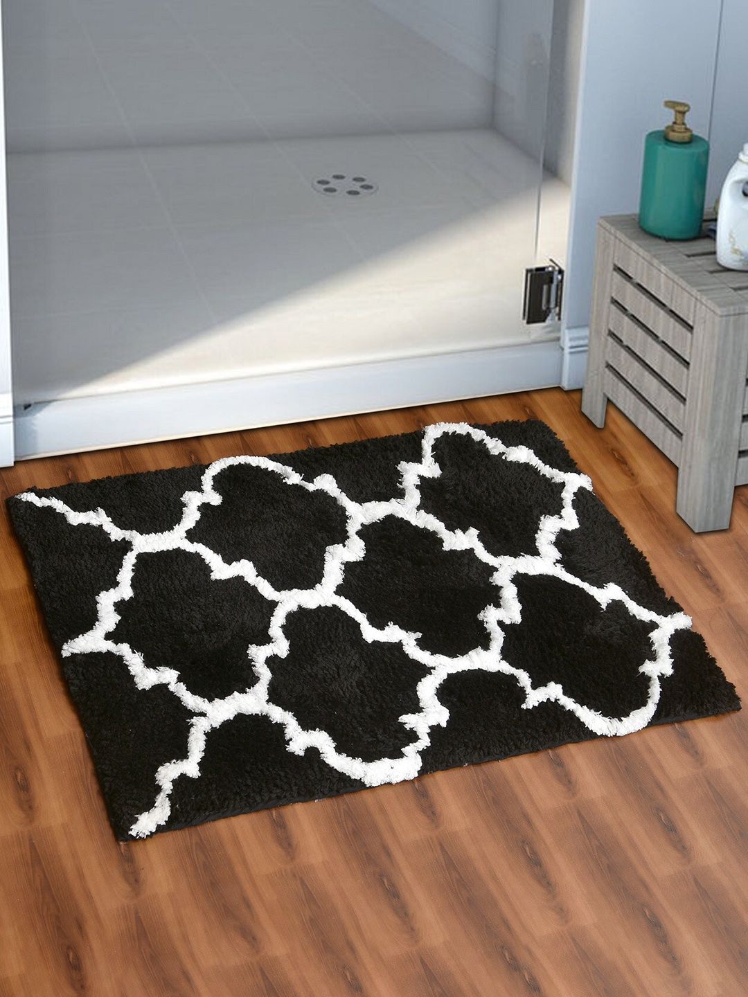 AEROHAVEN Black & White 1850 GSM Bath Rug