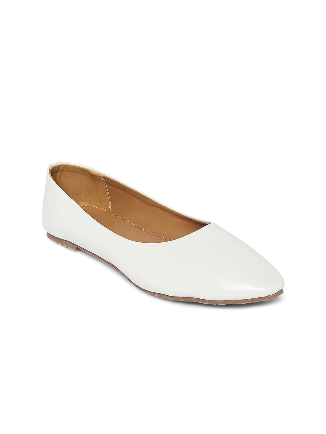 People Women Off White solid Ballerinas Flats Price in India