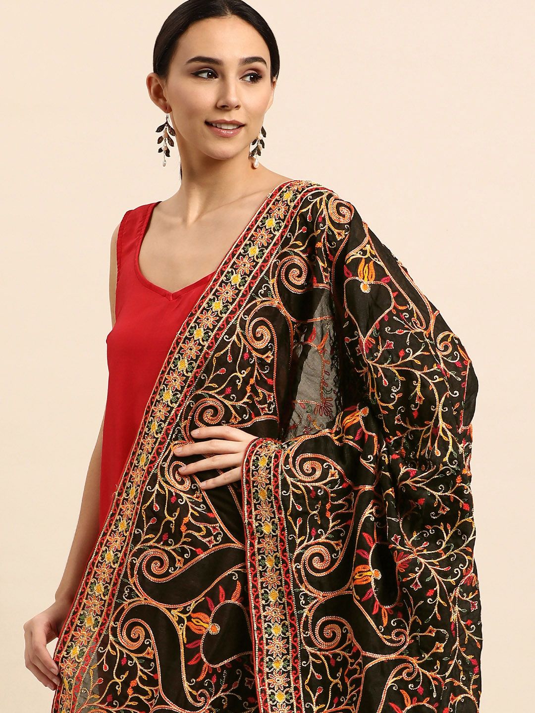 VASTRANAND Black & Pink Ethnic Motifs Embroidered Dupatta