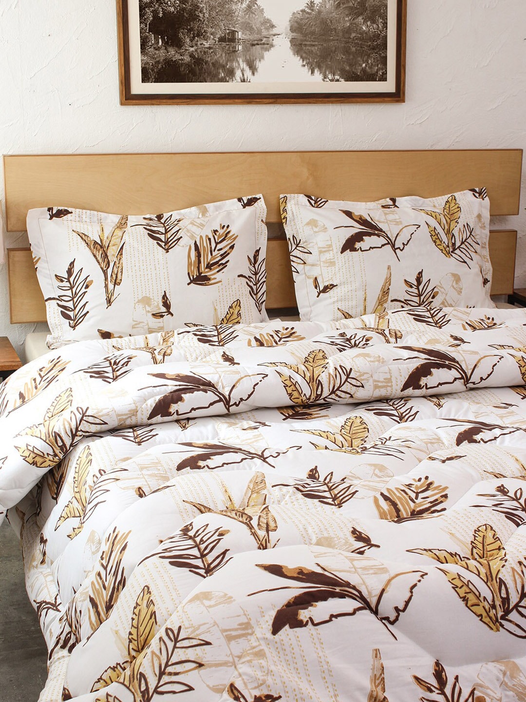 House This Brown & White Floral Heavy Winter 354 GSM Pure Cotton Double Bed Comforter Price in India