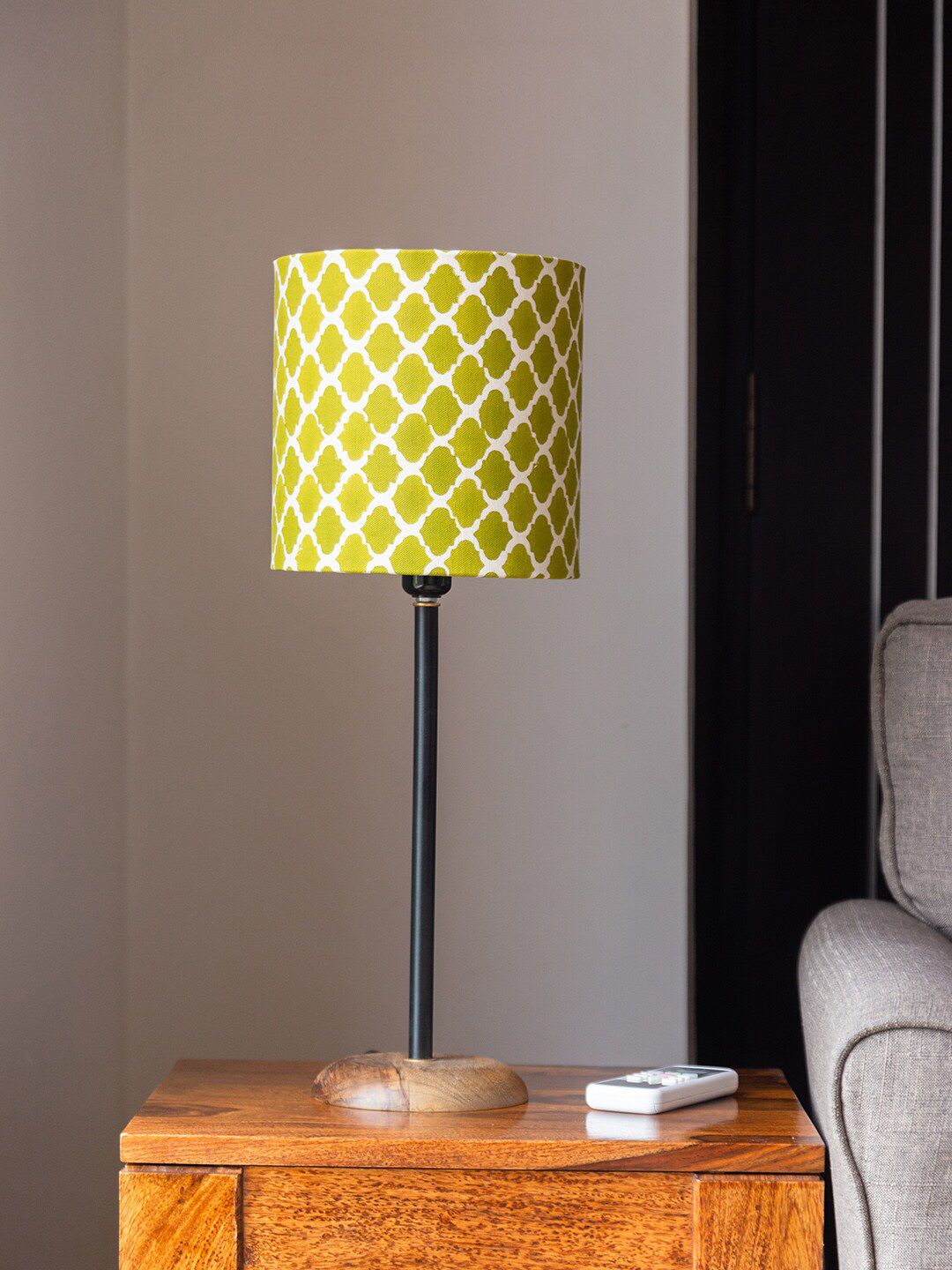 ExclusiveLane Green & White Handcrafted Wooden Table Lamp With Shade Price in India