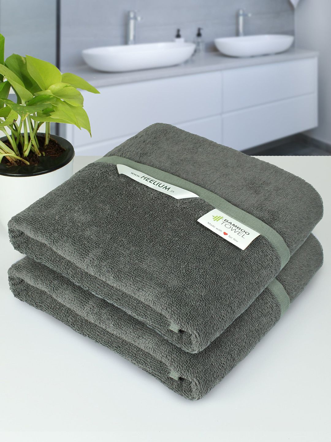 Heelium Pack Of 2 Grey Solid 400 GSM Cotton Bath Towels Price in India