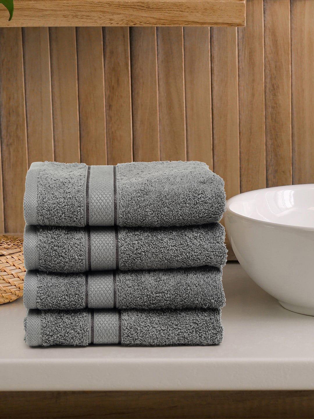 Creeva Set Of 4 Grey Solid 525 GSM Cotton Hand Towels Price in India
