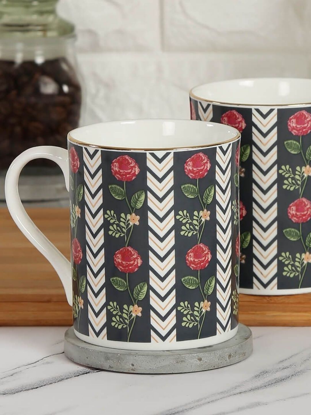 India Circus Black & White Floral Printed Set of 2 Ceramic Glossy Mugs Price in India