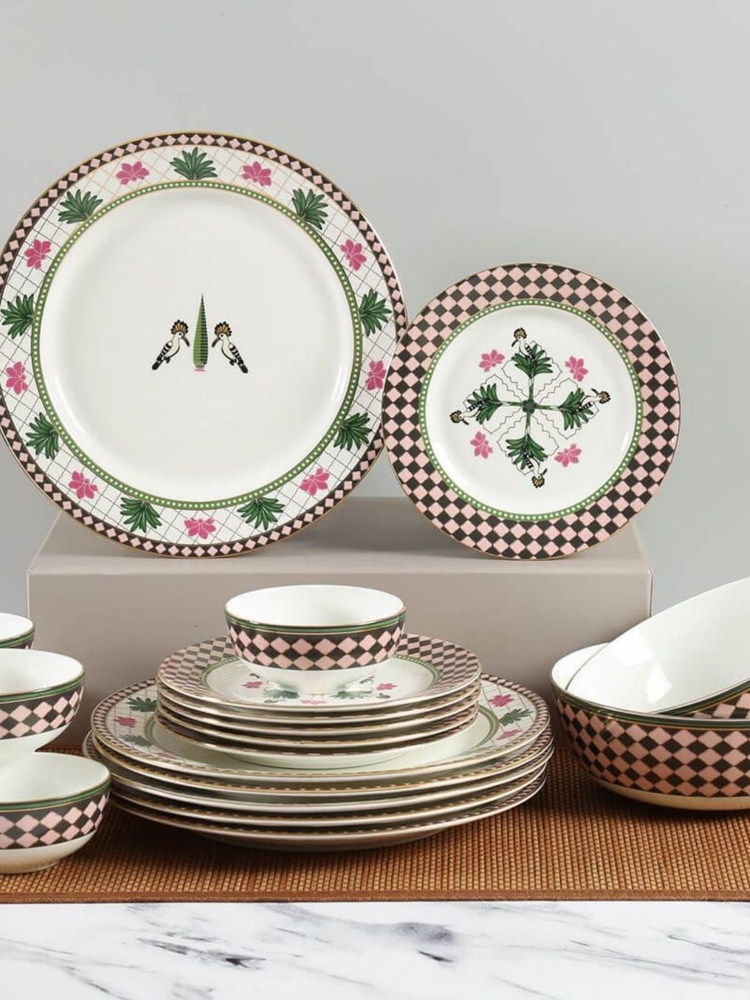 India Circus Green & Pink 20 Pieces Floral Printed Ceramic Glossy Dinner Set Price in India