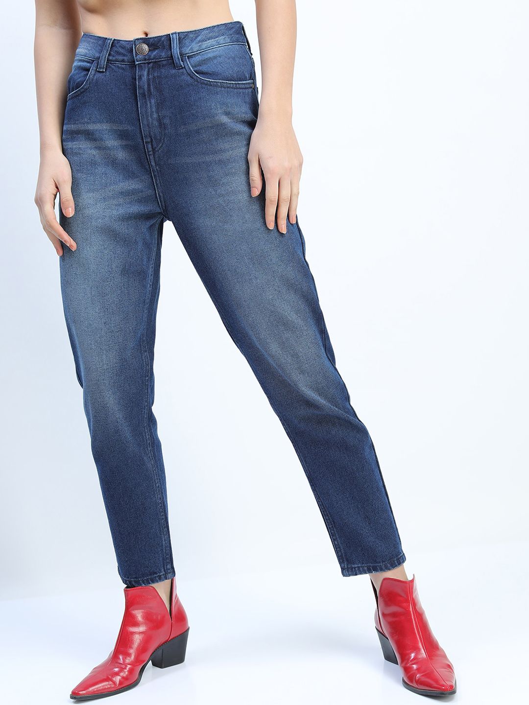 Tokyo Talkies Women Blue Mom Fit Heavy Fade Jeans Price in India