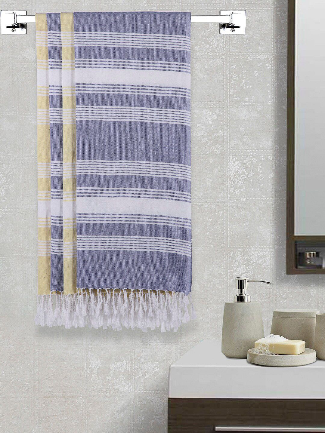 Arrabi Set Of 4 Striped 210 GSM Cotton Bath Towels Price in India