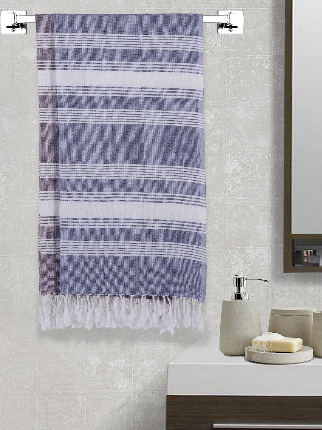 Arrabi Purple Set Of 2 Striped 210 GSM Cotton Bath Towels Price in India