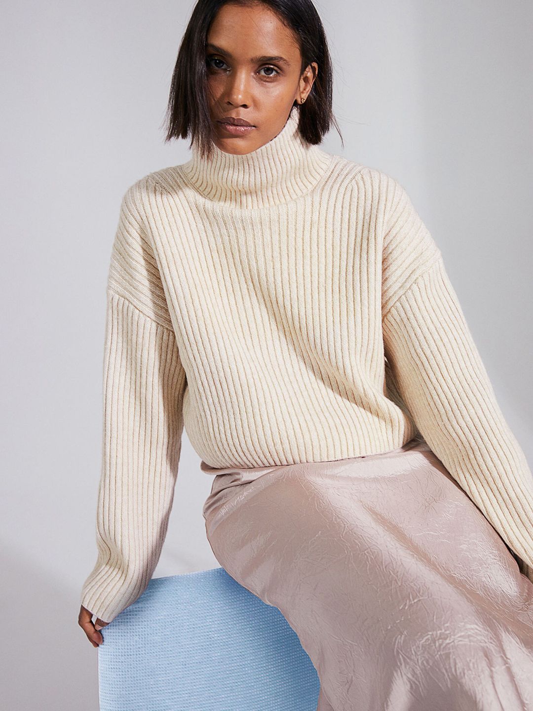 H&M Women Beige Cropped Polo-Neck Jumper
