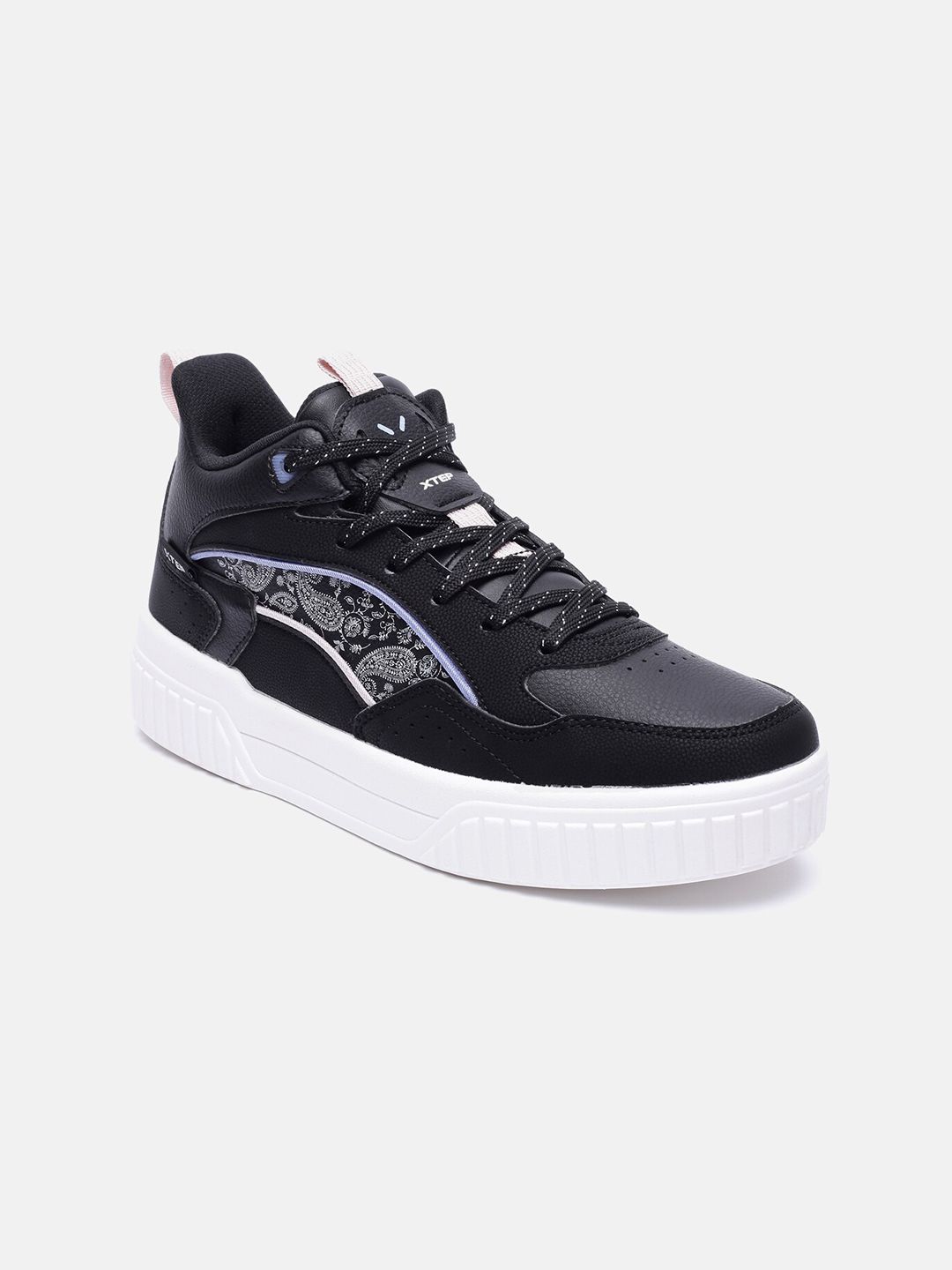 Xtep Women Black Skateboarding Non-Marking Shoes Price in India