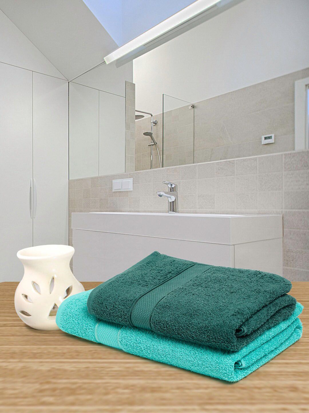 Creeva Green 2 Pc Solid 525 GSM Bath Towel Set Price in India
