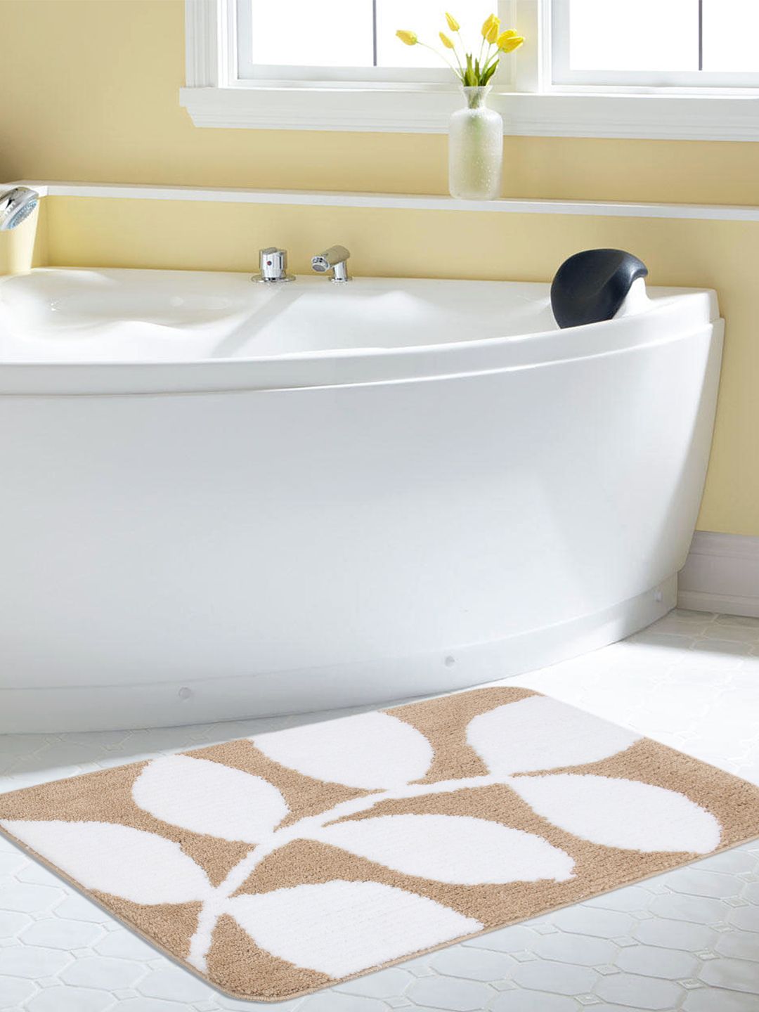 Saral Home Beige & White Rectangular Bath Rug Price in India