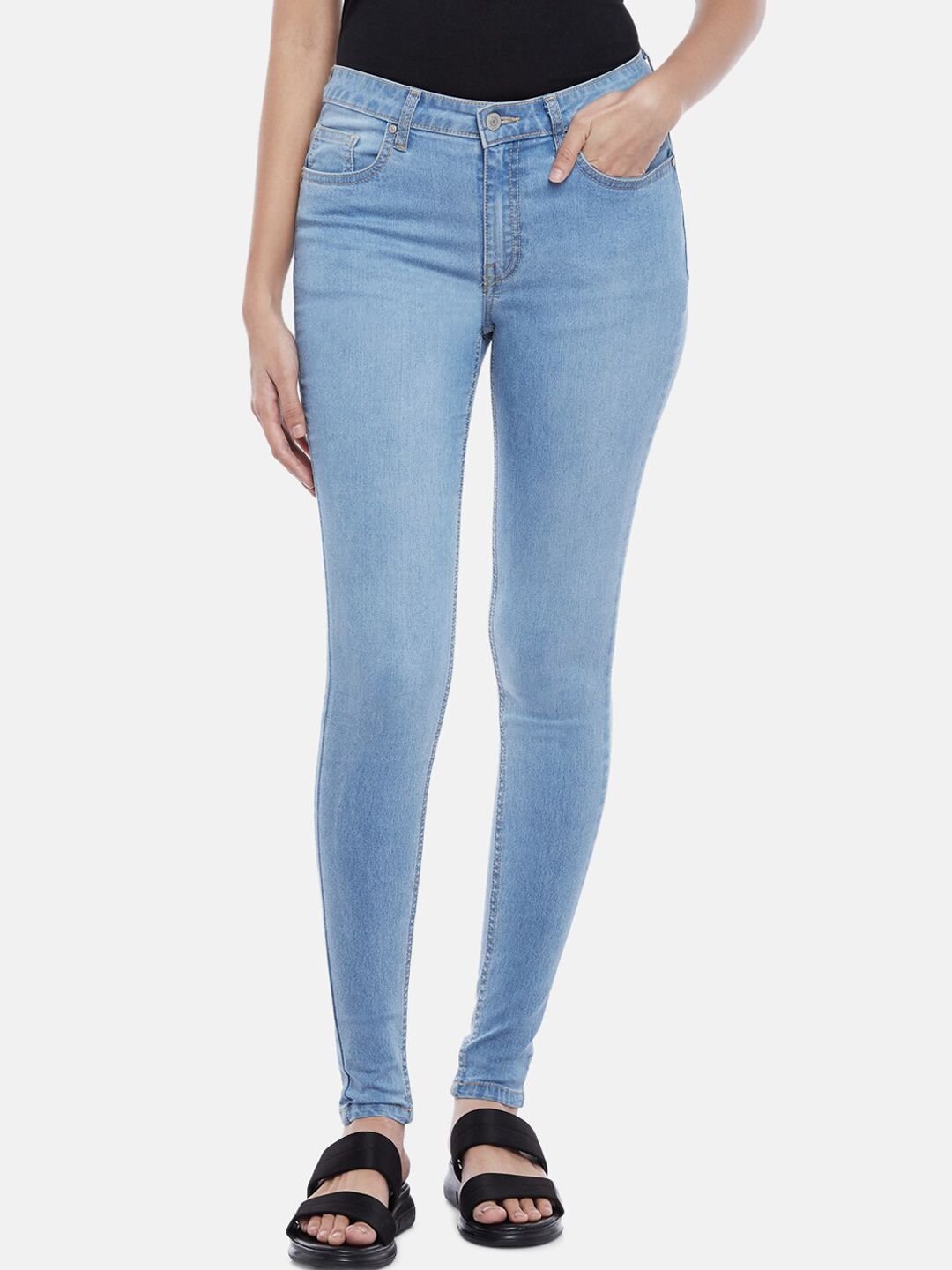 People Women Blue Skinny Fit Light Fade Cotton Jeans Price in India