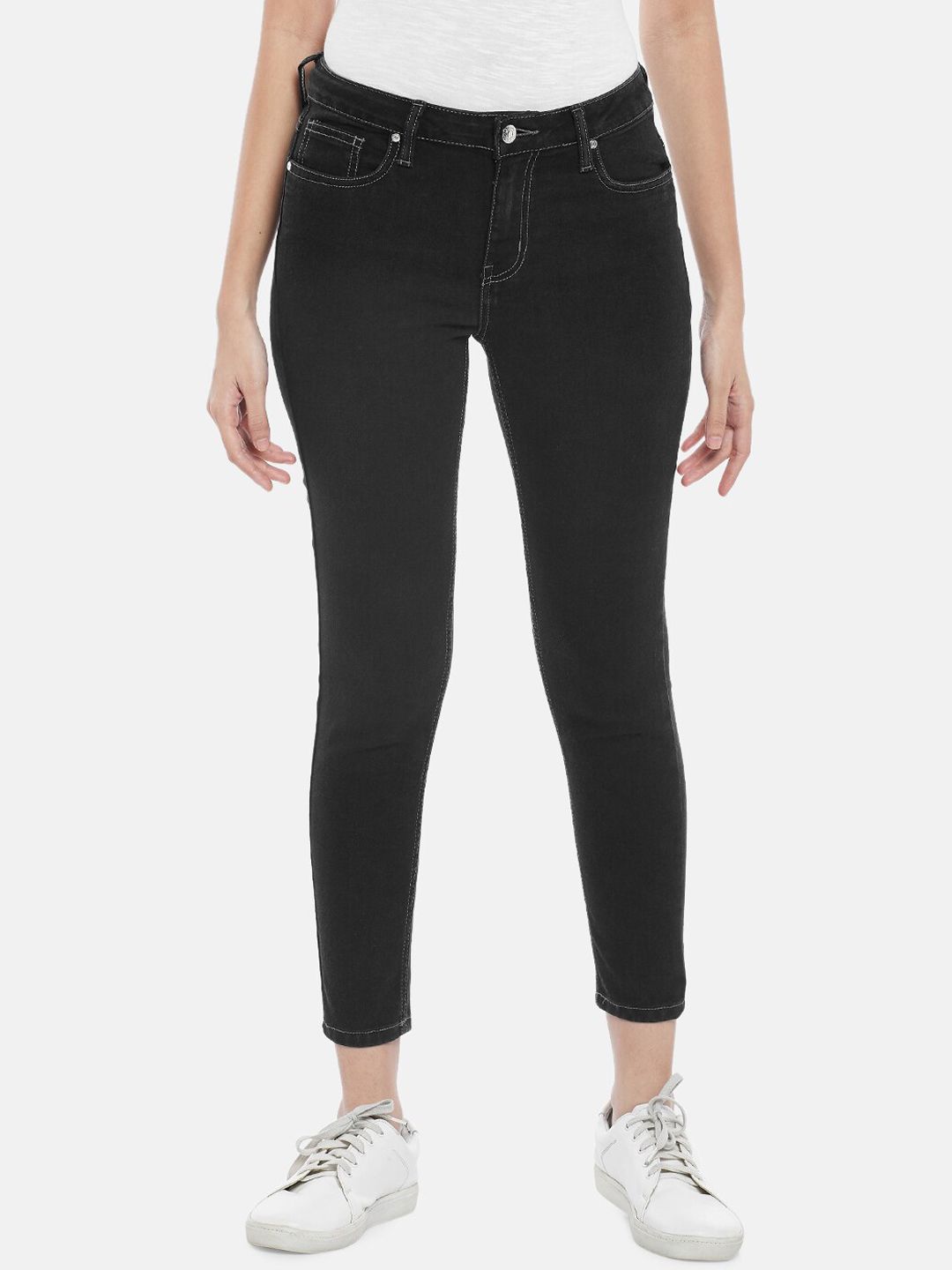 People Women Black Slim Fit Mid-Rise Clean Look Cotton Jeans Price in India