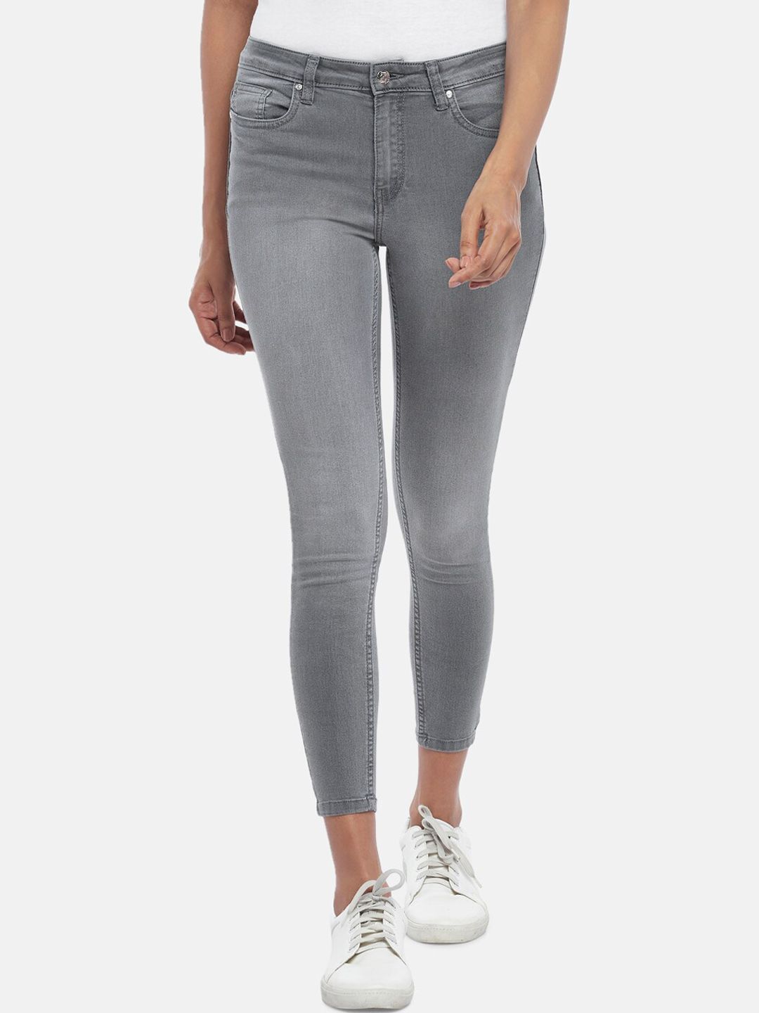 People Women Grey Skinny Fit Light Fade Cotton Cropped Jeans Price in India