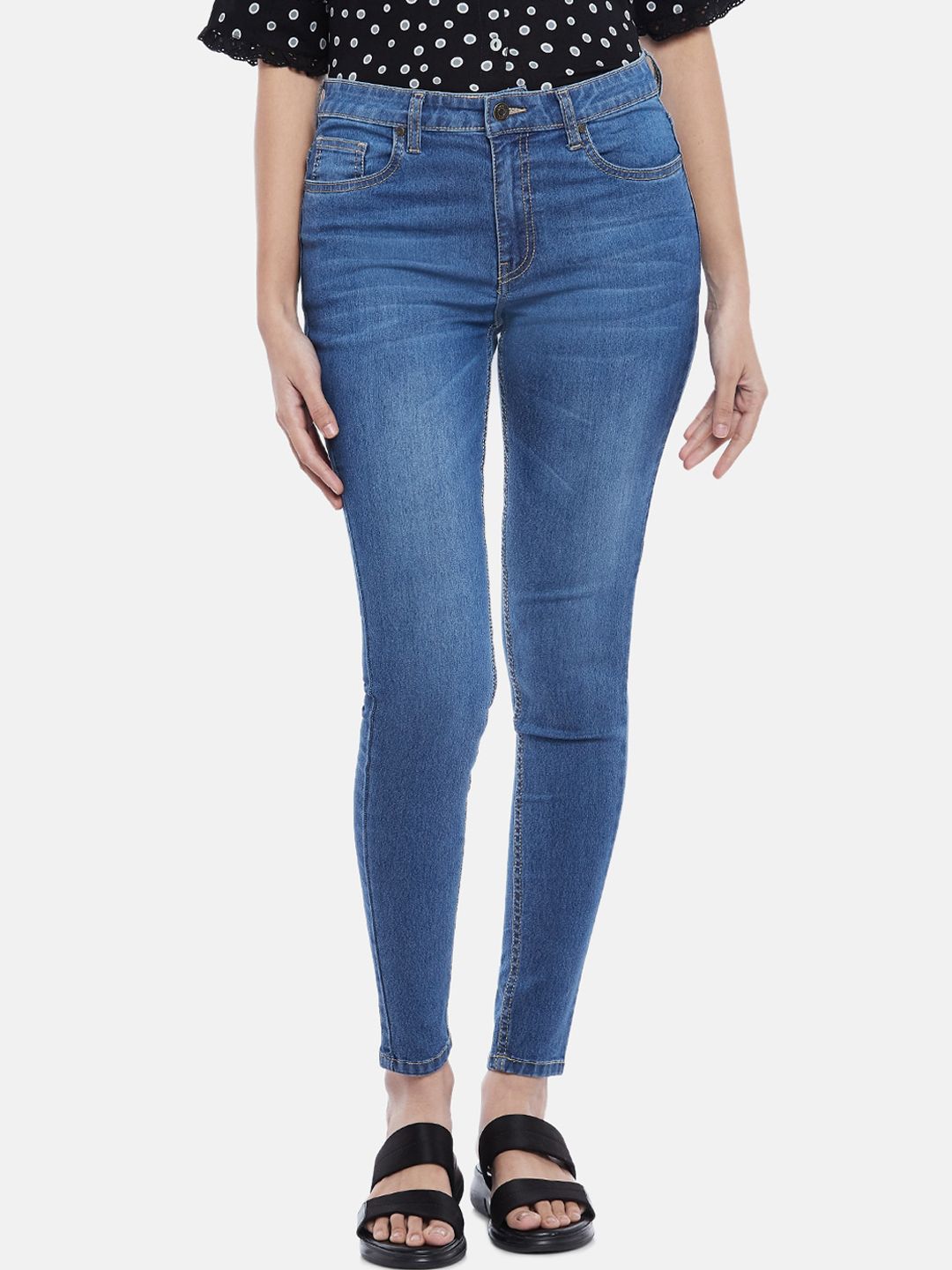People Women Blue Pure Cotton Slim Fit Light Fade Jeans Price in India