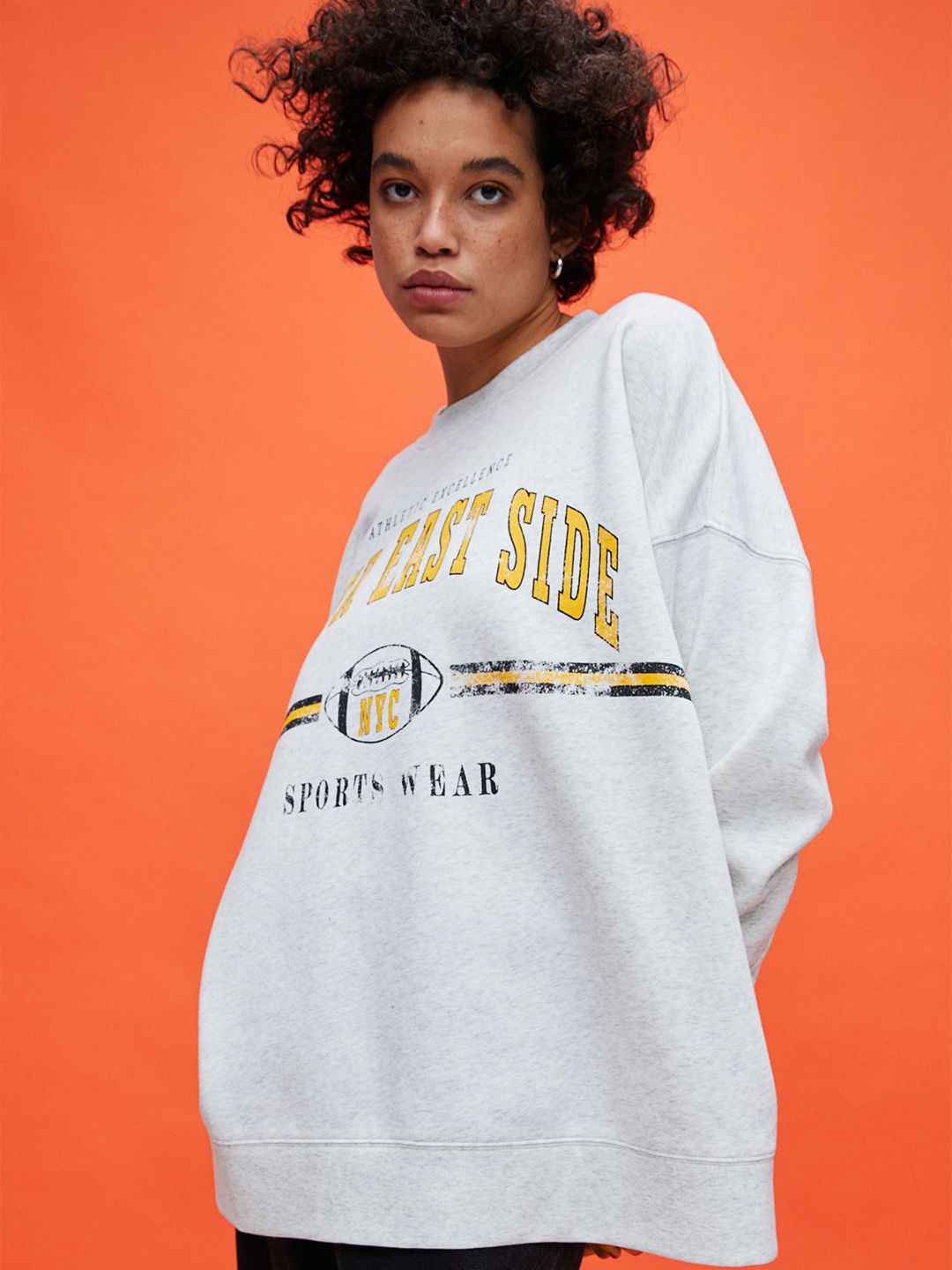 H&M Women Grey Oversized Motif-Detail Sweatshirt Price in India