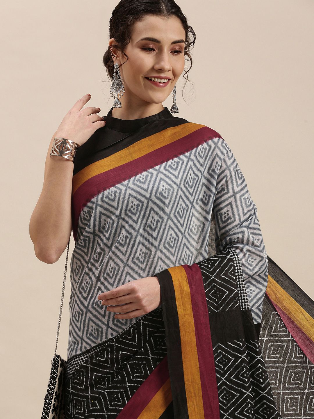 KALINI Black & Off White Pure Cotton Printed Saree