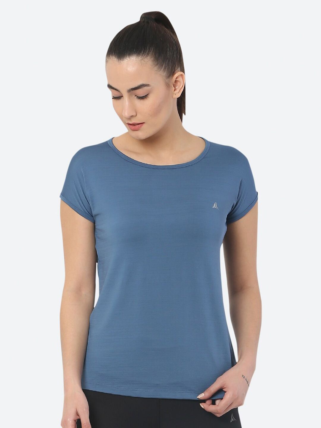 FITLEASURE Women Blue & Black Colourblocked Running T-shirt Price in India