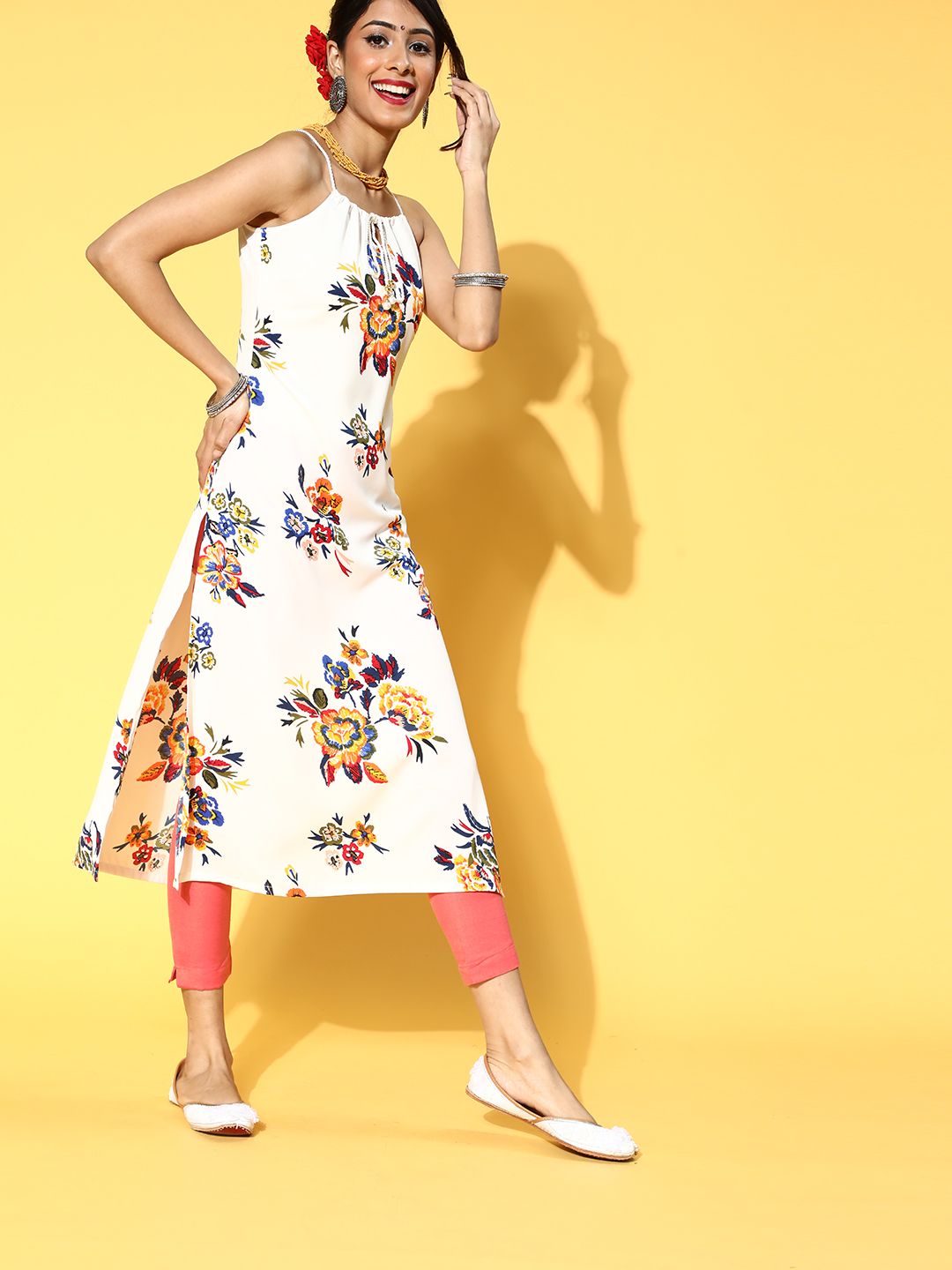 Berrylush Classic White Polyester Romantic Florals Kurta
