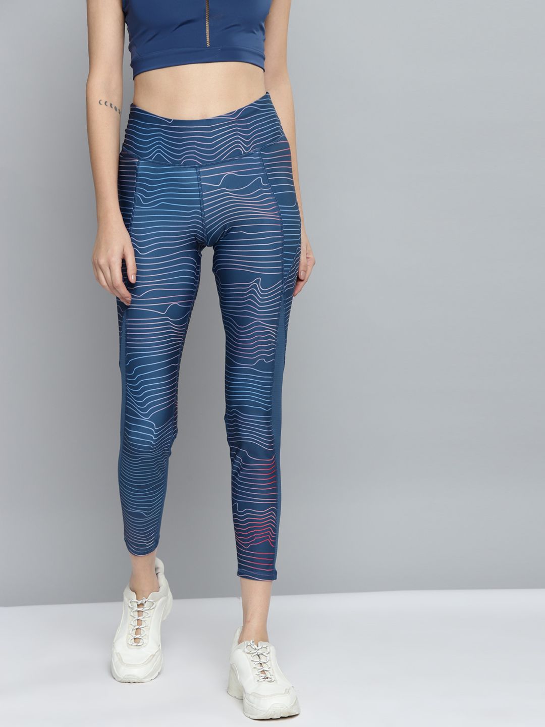 Reebok Women Navy Blue Printed Running Tights Price in India