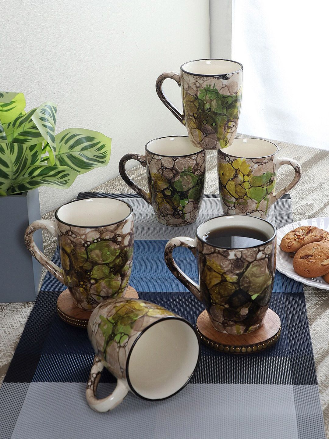 CDI Brown & White Printed Ceramic Glossy Cups Set of Cups and Mugs Price in India