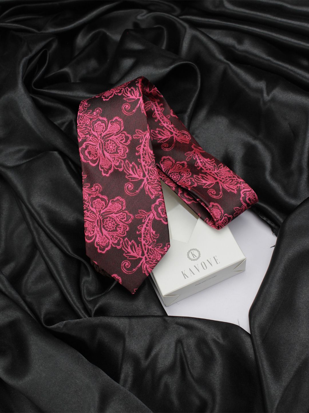 Kavove Men Maroon & Pink Woven Design Broad Tie