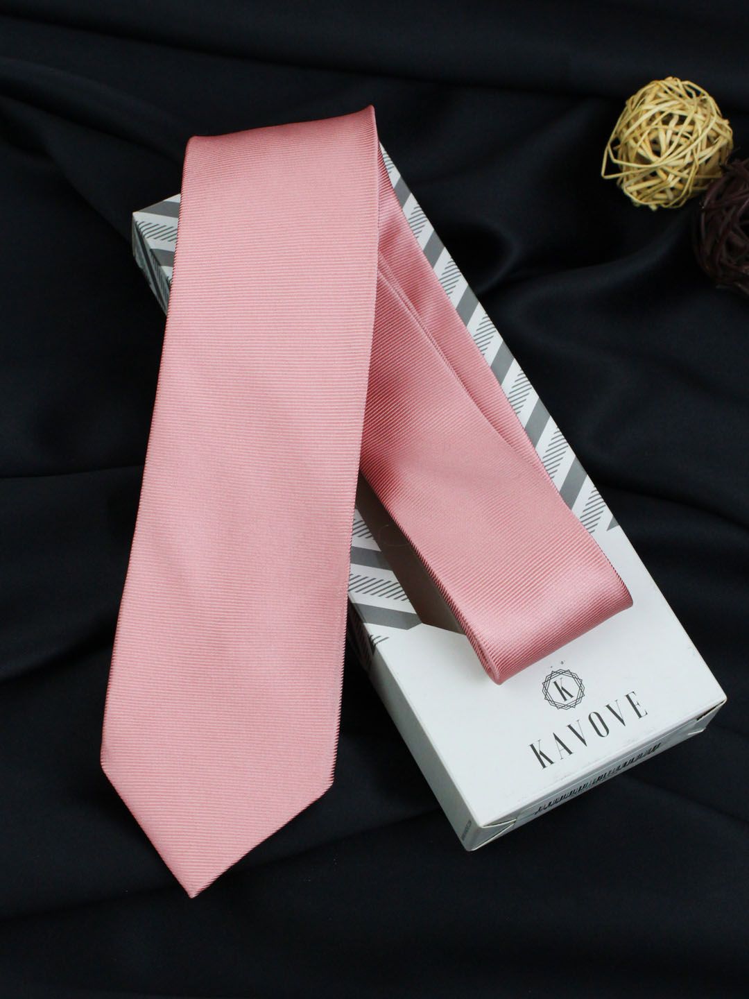 Kavove Men Peach-Coloured Striped Broad Tie