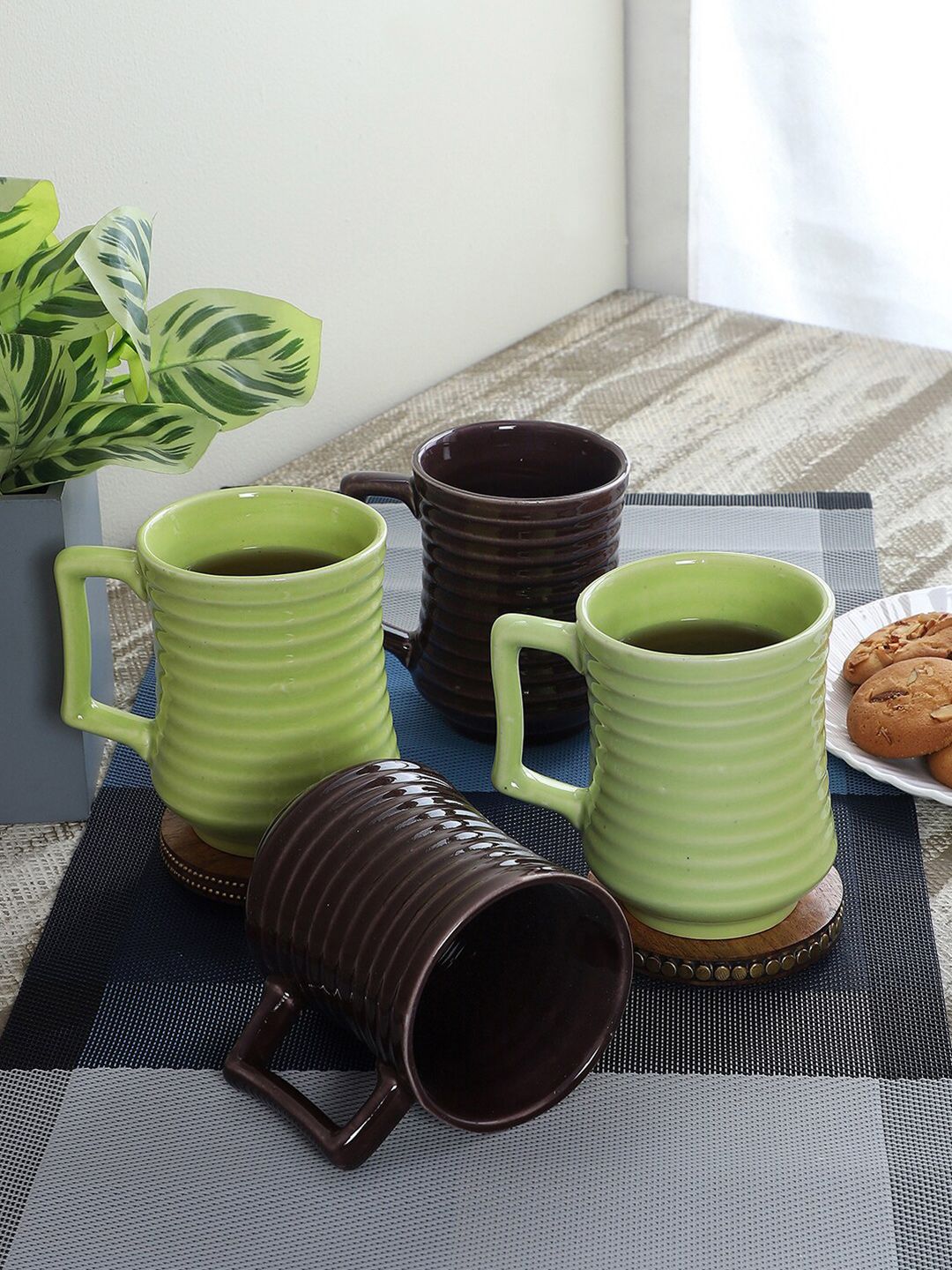 CDI Set of 4 Green & Brown Solid Ceramic Matte Mugs with Tray Price in India