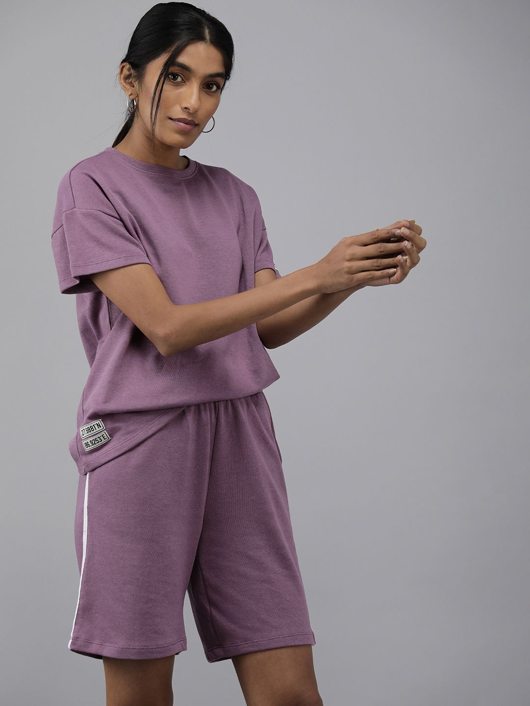 The Roadster Lifestyle Co Women Purple Solid Longline T-shirt & Shorts