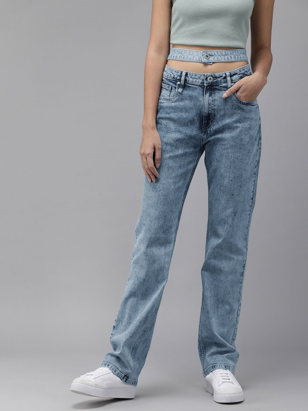 The Roadstyle Lifestyle Co. Women Blue Straight Fit High-Rise Light Fade Stretchable Jeans Price in India
