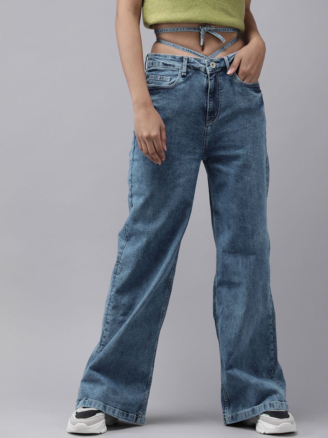 The Roadster Lifestyle Co Women Blue Wide Leg Stretchable Jeans Price in India