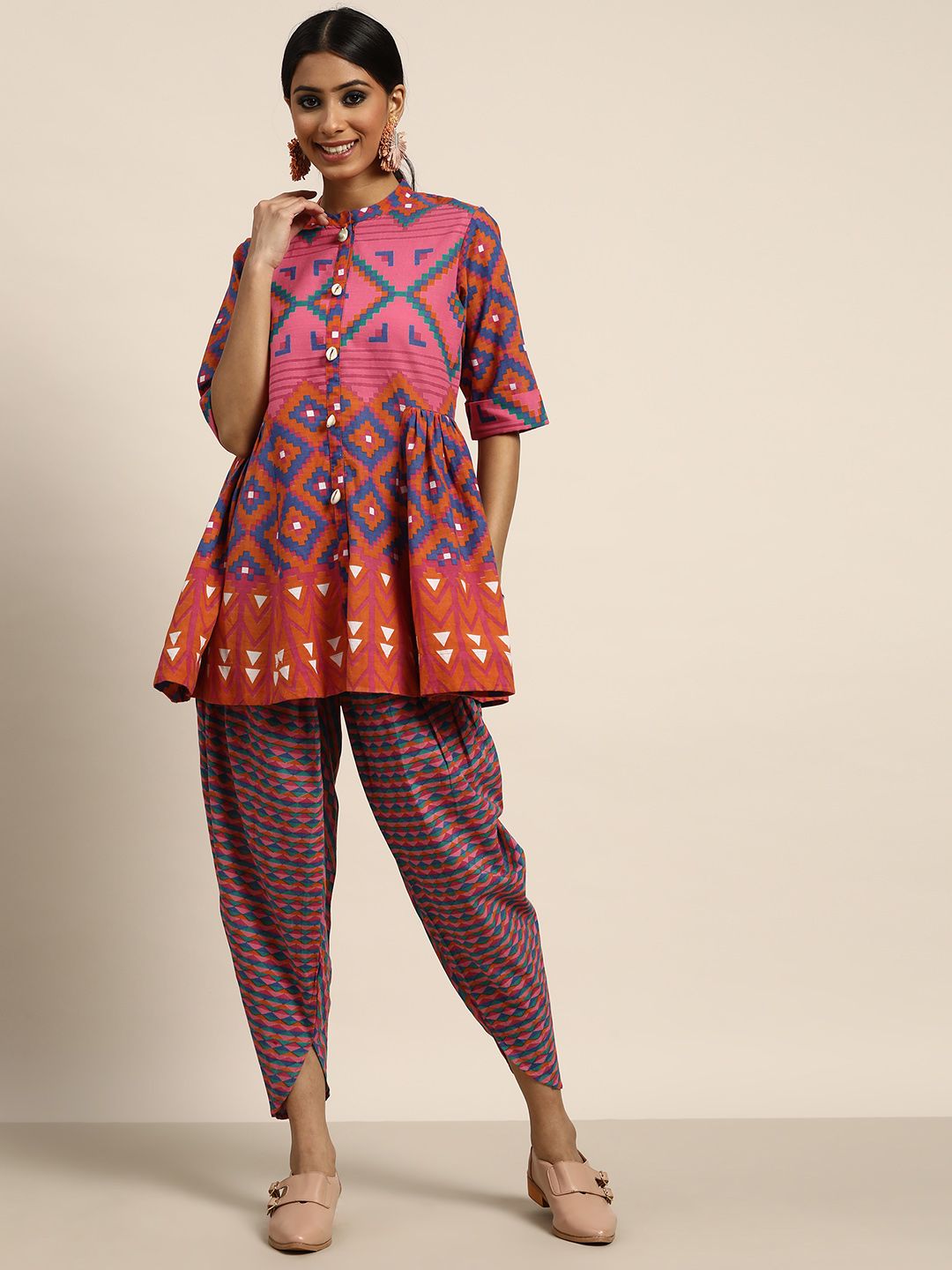 Sangria Women Pink & Blue Geometric Printed Pure Cotton Kurta with Trousers