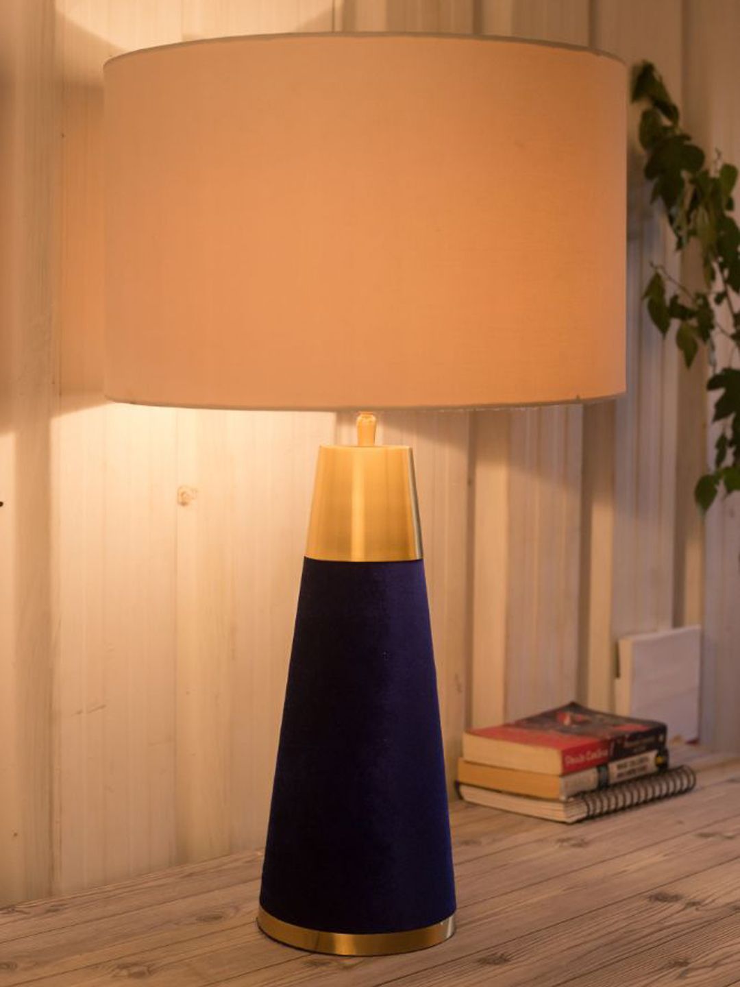 Grated Ginger White & Blue Solid Cylindrical Wooden Table Lamp Price in India