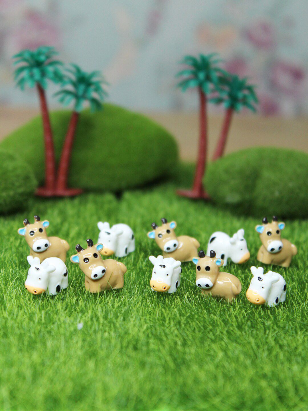 Wonderland White & Brown Set of 10 Cow Miniature Garden Accessories Price in India