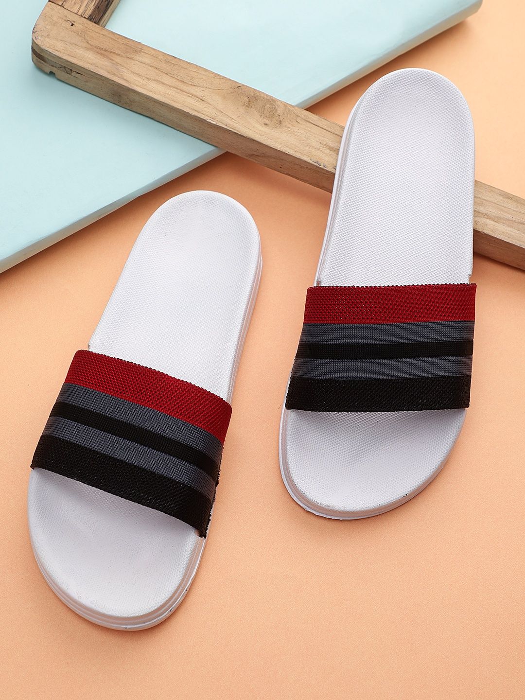 Pampy Angel Men White & Black Striped Printed Water Resistant Rubber Sliders