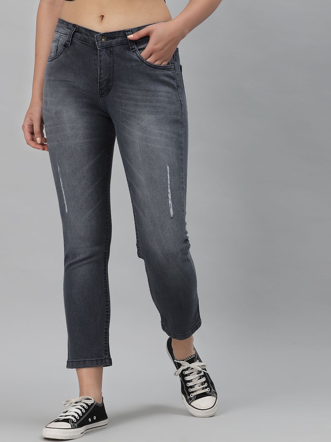 Selvia Women Grey Skinny Fit Mildly Distressed Heavy Fade Stretchable Jeans