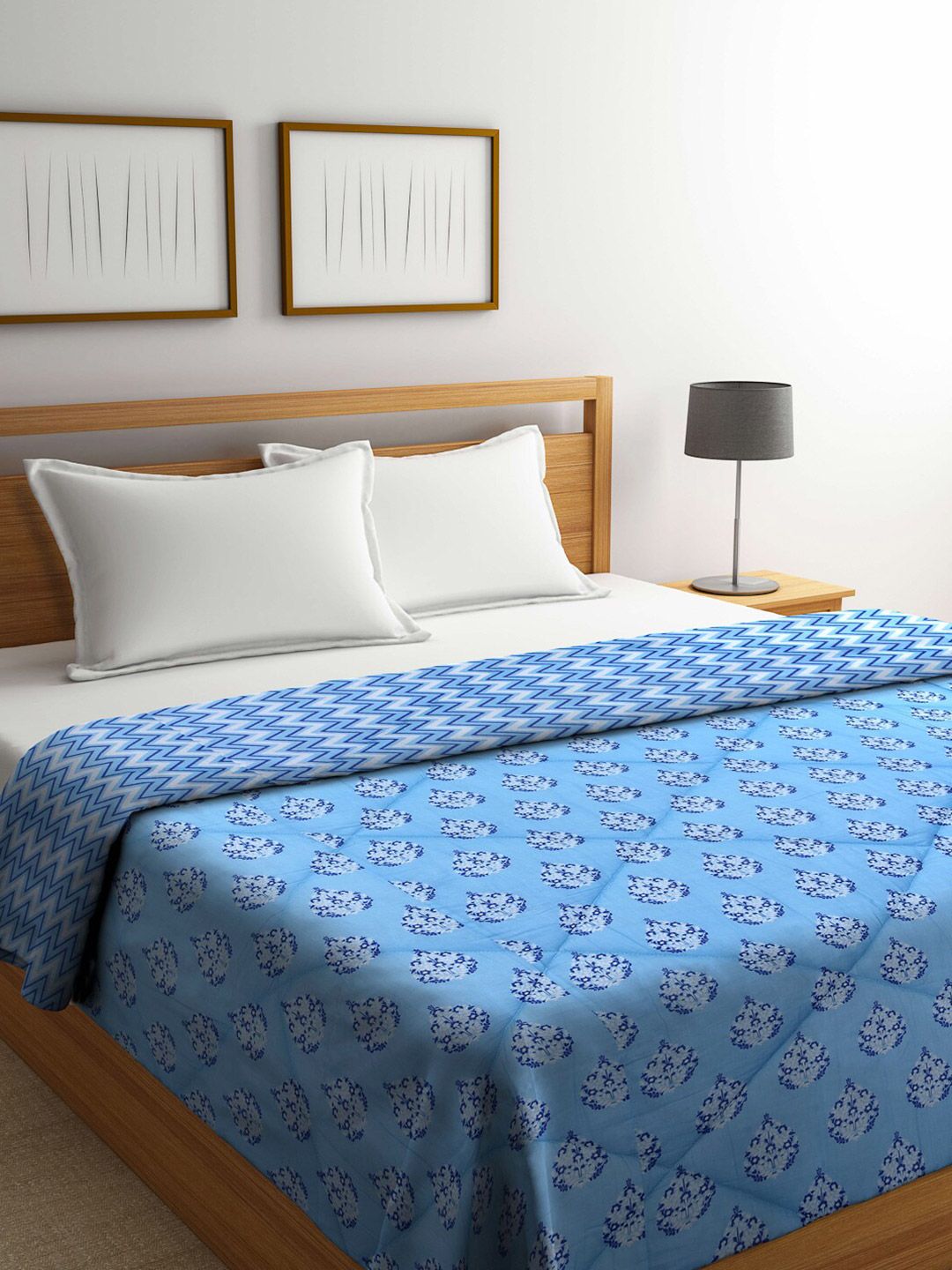 KLOTTHE Blue & White Floral Mild Winter 600 GSM Double Bed Quilt Price in India