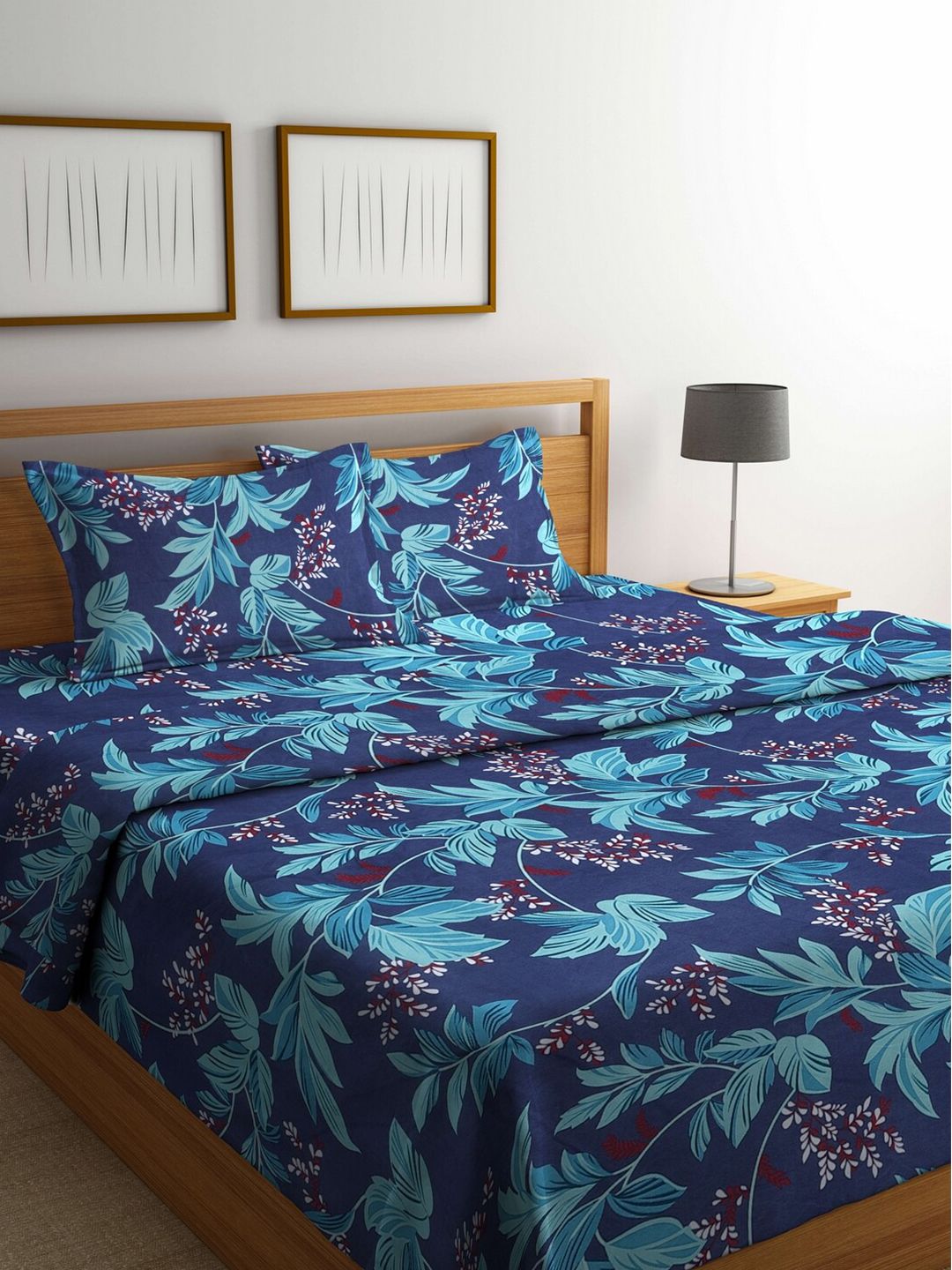 Arrabi Blue & White Floral Mild Winter 550 GSM Double Bed Comforter Set & 2 Pillow Covers Price in India