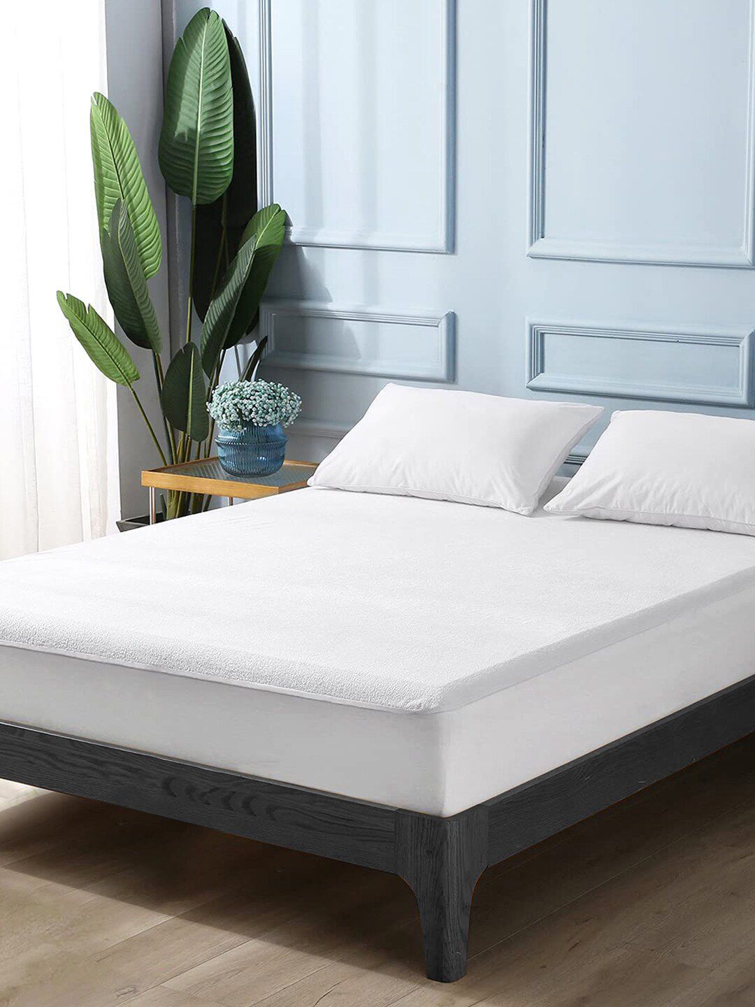 Divine Casa White Solid Double Queen 210 GSM Water Resistant Mattress Protector Price in India