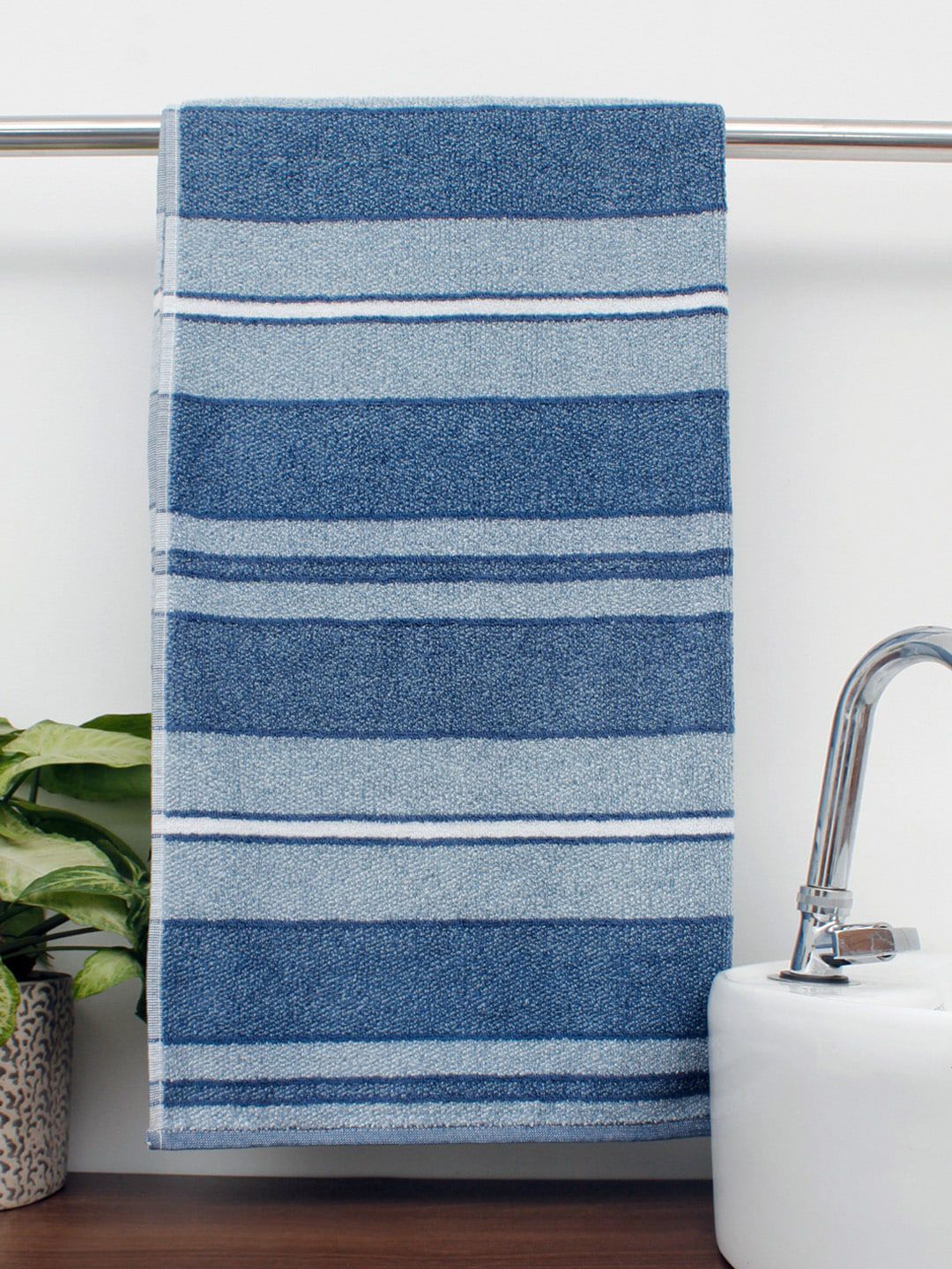 AVI Living Unisex Blue Striped 500 GSM Pure Cotton Bath Towels Price in India