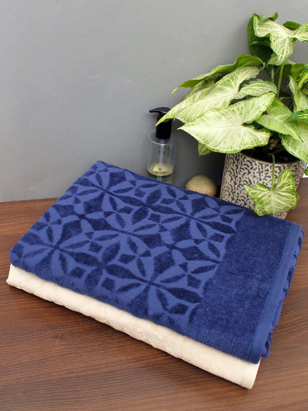 AVI Living Set Of 2 Beige & Navy Blue 350 GSM Pure Cotton Bath Towels Price in India
