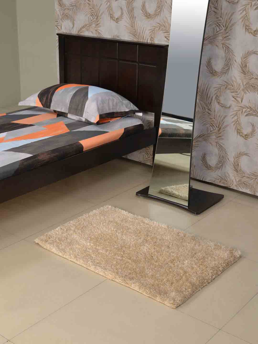 Athome by Nilkamal Beige 3000GSM Shaggy Bath Rug Price in India