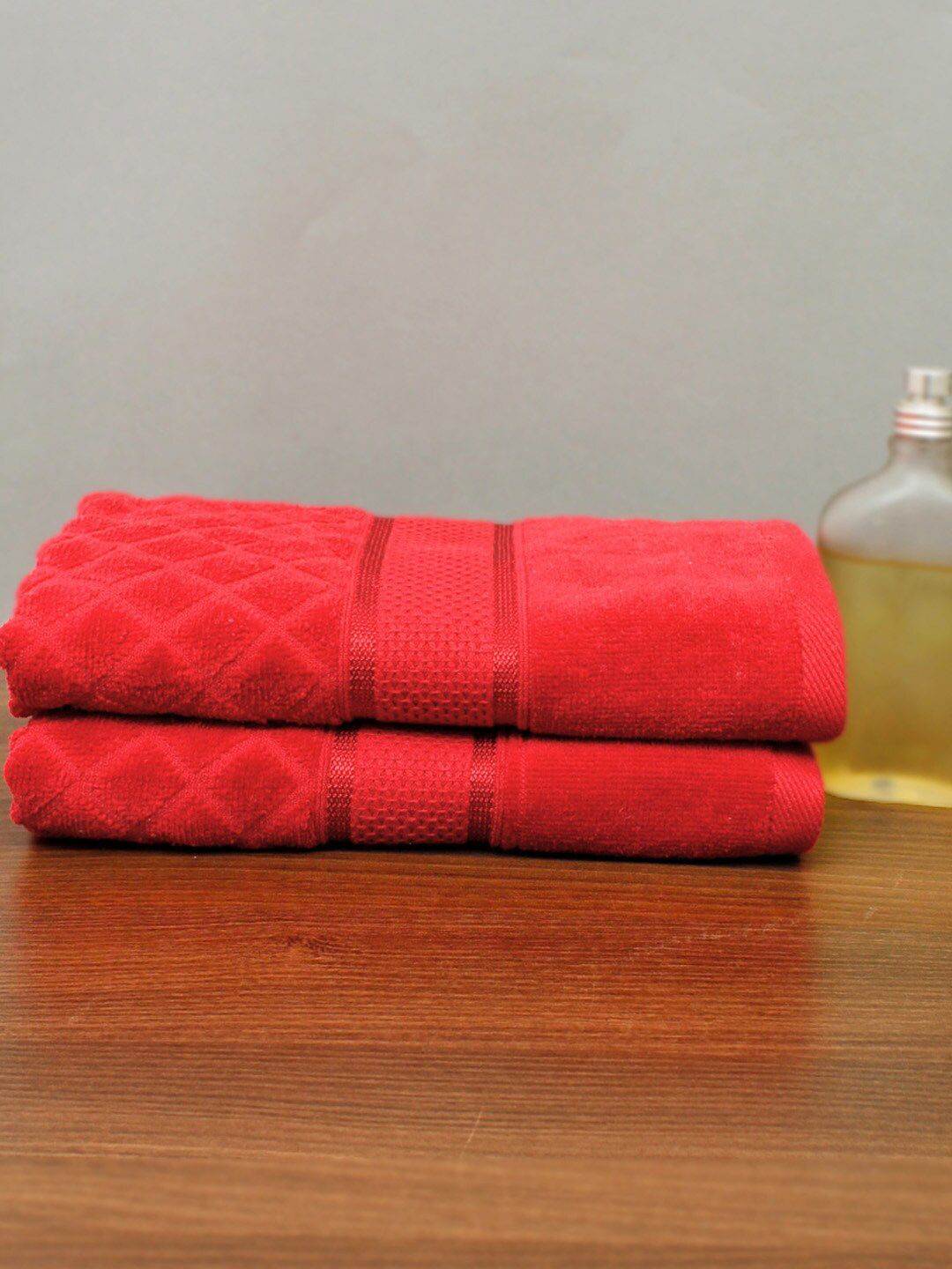 AVI Living Pack Of 2 Red 550 GSM Hand Towels Price in India