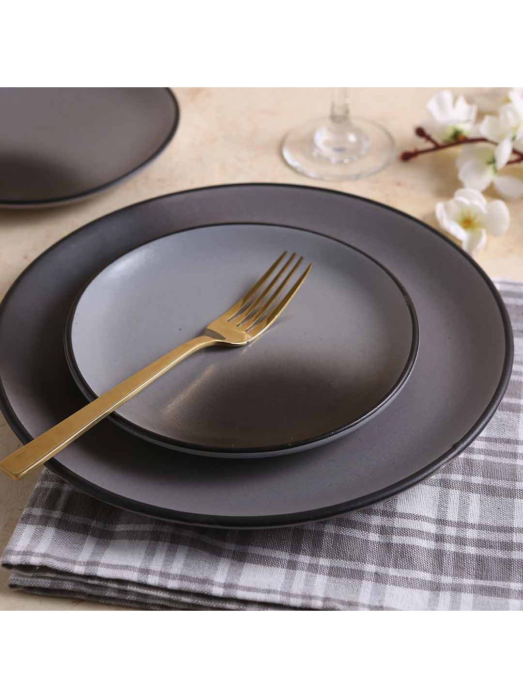 Wonderchef Grey & Black 2 Pieces Stoneware Matte Plates Price in India