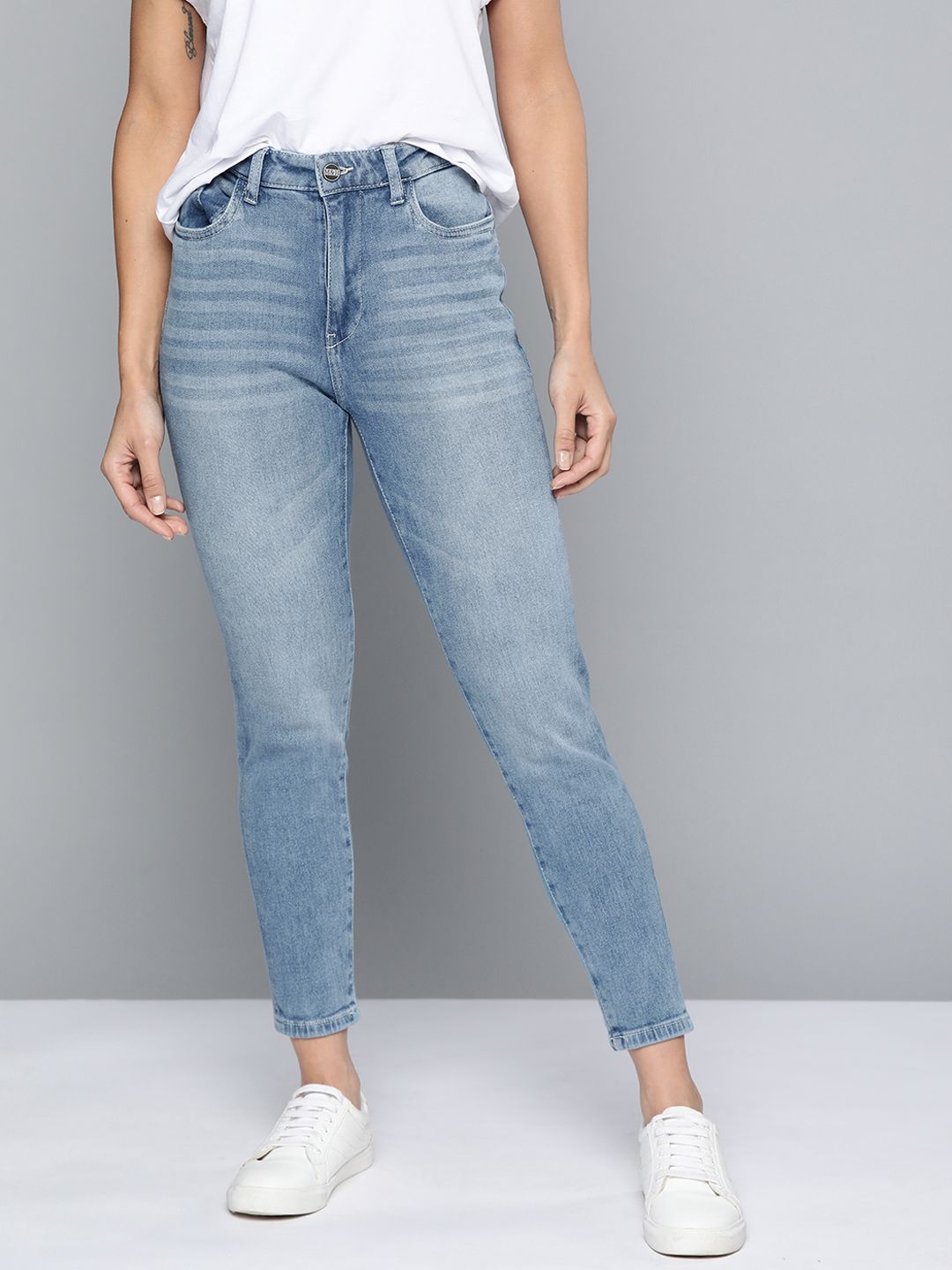 Mast & Harbour Women Blue Skinny Fit Heavy Fade Stretchable Jeans Price in India